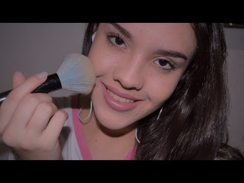 ASMR | Para relaxar e dar sono - me maquiando | Português