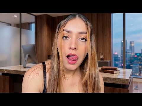 Estás trabajando mucho? 🥰 La ESPOSA DE TU JEFE te Consiente🧠 I ASMR ESPAÑOL