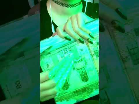 ASMR Tapping & Scratching book 📖 ♥️ #asmr #tapping #scratch