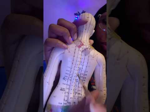 ASMR acupuncture doll massage with cracking for middle of back pain #asmr
