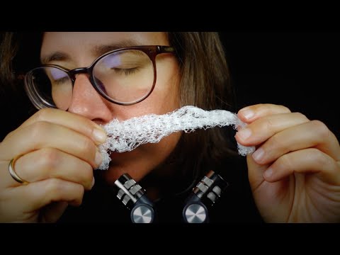 (asmr) wet Mouth sounds 👅 hand movements and many TINGLY triggers for sleep