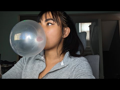 ASMR Working On Computer, Chewing And Blowing Big Bubbles, Super Bubble 30 Minutes