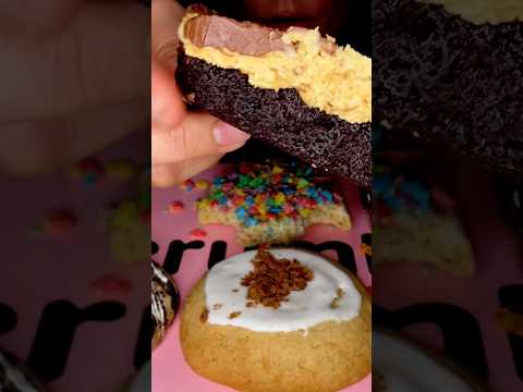 Finally trying Dubai Chocolate Brownie from Crumbl #asmr #dubaichocolate #crumblcookies #shorts