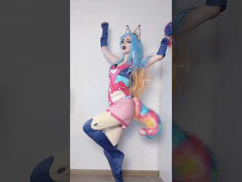 Queen Bee💙Trick thank you!🐝 #cosplaygirl #helluvaboss #queenbee #hazbinhotel #hazbinhotelseason2