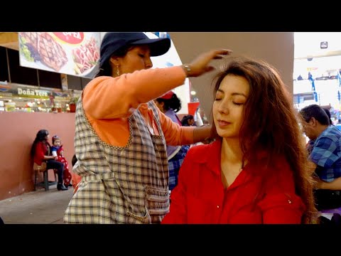 ASMR limpia espiritual (spiritual cleansing) and street massage/cracking by Doña Esperanza in Cuenca