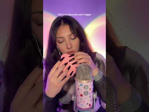Easily my #1 favourite ASMR trigger ever 🏆💤 #asmr #asmrjade #asmrjadeyt #sleep #loopasmr #squishy
