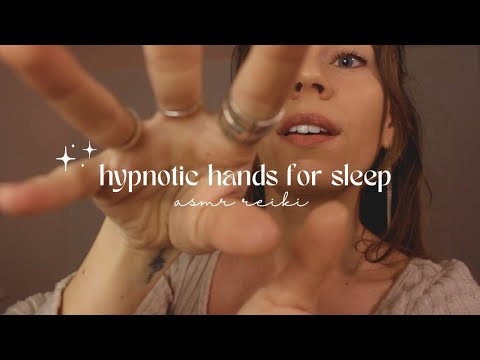 Hypnotic hands to lure you to sleep ASMR REIKI | cord cutting, plucking, hand movements