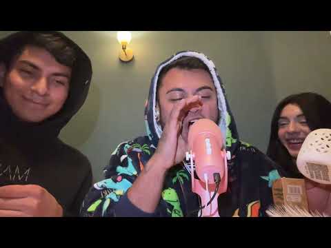 Mis amigos prueban ASMR por primera vez. prepárate para reír! 
