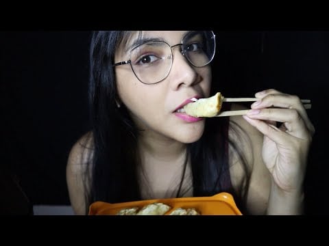 ASMR comiendo Gyozas de pollo | Story time "amorso"