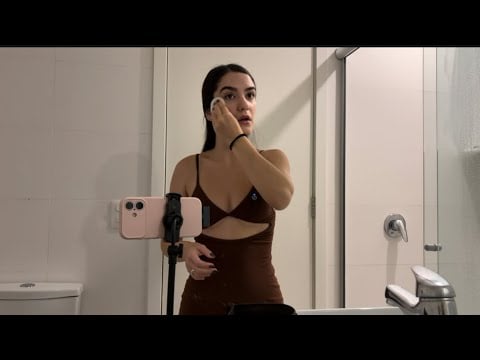 ASMR SKIN CARE, MAKE E BATE PAPO NO BANHEIRO DO HOTEL