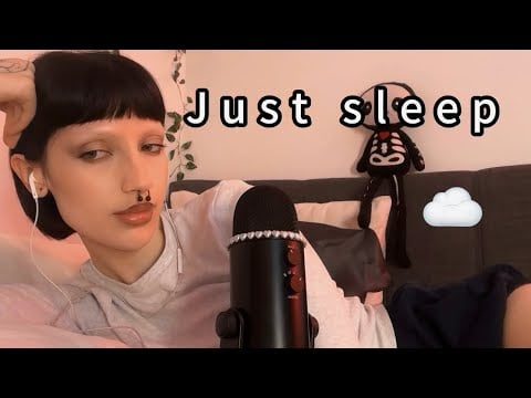 French girl Read you to Bed ASMR (clicky mouth sounds)