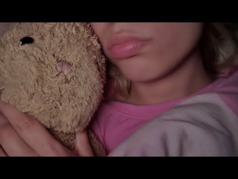 VERY lofi asmr in the dark ( tapping, mouth sounds, fan ambience)