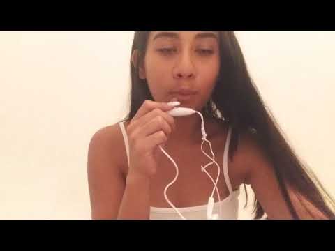 ASMR-Sonidos comiendo dulce y tomando agua🐇💖