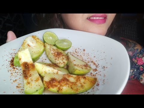 ASMR mango 🥭 verde con limón 🍋 y Tajín