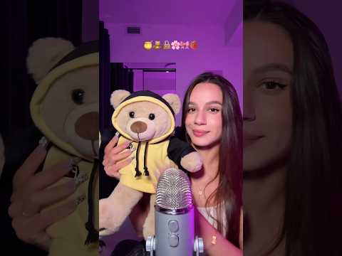 ASMR EMOJI CHALLENGE!😍 With my Vonto Dubai bag ❤️ #asmr #asmrvideo #asmrsounds #sleep #tingles