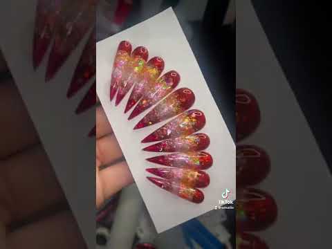 LESBIAN PRIDE NAILS 💅