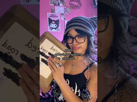 such mesmerising nails omg #asmr #asmrunboxing #asmrsounds #pressonnails #shortsviral #shorts