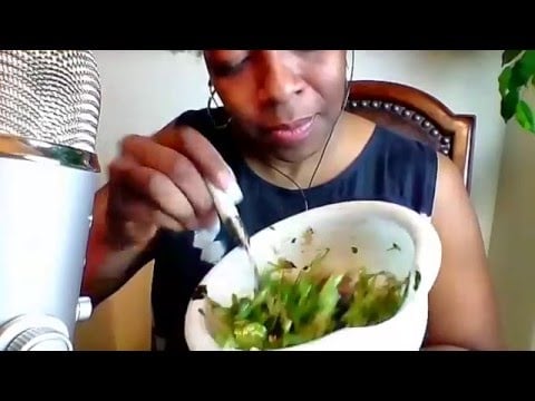ASMR VIDEO- EATING SALAD & WET MOUTH SOUNDS GENTLE SOFT WHISPERING 😌😌😌