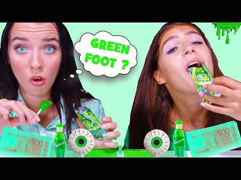 ASMR *GREEN FOOD* EDIBLE MONEY, SHEET JELLY, SOUR CANDY SPRAY, EYEBALLS LOLLIPOP  MUKBANG 먹방