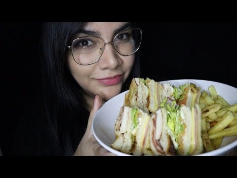 ASMR comiendo club house 
