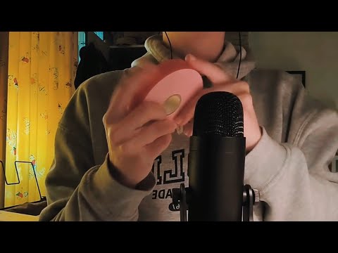 ASMR AN ATTEMPT TO BE COMFORTING (TAPPING, RUBBING, GRIPPING, HAND SOUNDS)