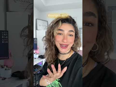 ASMRtist watches WHAT type of asmr 👀 #asmr #asmrsounds