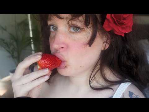 eating juicy strawberries (no talking) ASMR (crunchy, slurping, intense mouth sounds)