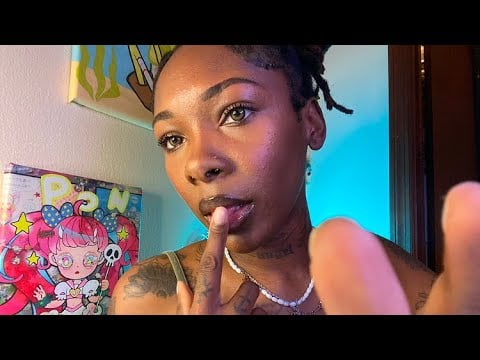 ASMR| Echoed Mouth Sounds 👄💋 + Handmovements