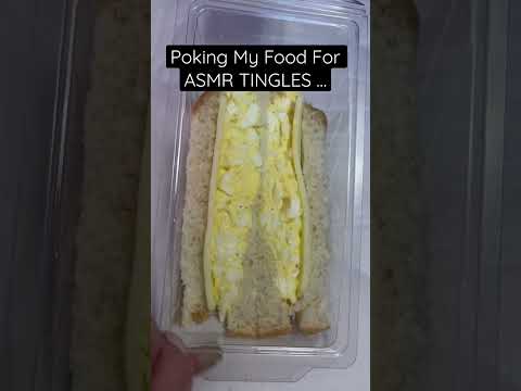 ODDLY SATISFYING POKING MY EGG 🥚 SANDWICH