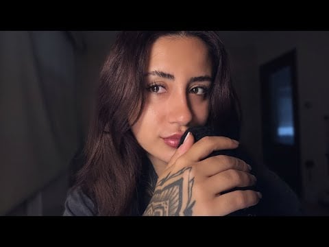 Susurrandote suavecito cosas que me hacen MUY FELIZ