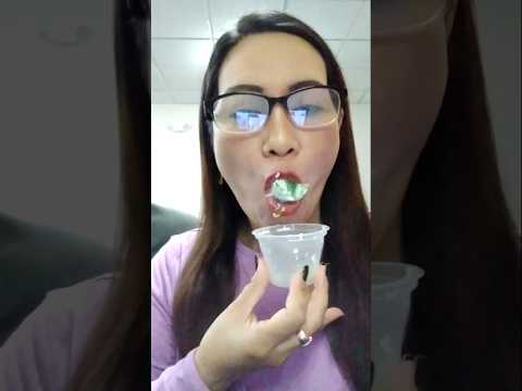 JELL-O EATING SHOW#everyone #mukbang #shortsfeed #jelly #crazylady #onebite #challenge