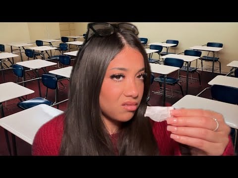 ASMR | Hot Cheeto Girl Picks Her Secret Santa 🎅🏻🎄