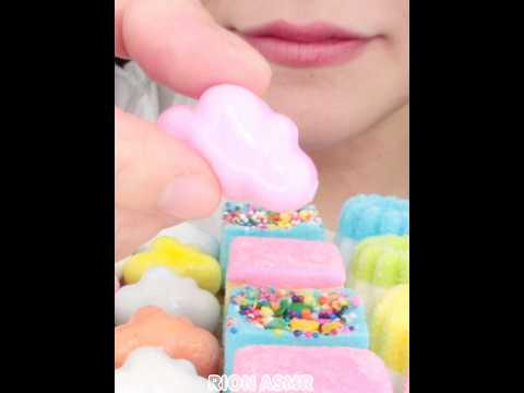 FLUFFY CLOUD MARSHMALLOWS PART2 EATING SOUNDS #asmr #mukbang #咀嚼音 #eatingsounds#marshmallow