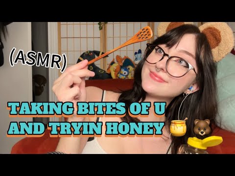 ASMR 🍯 eating honey + BEAR-y good triggers🐻