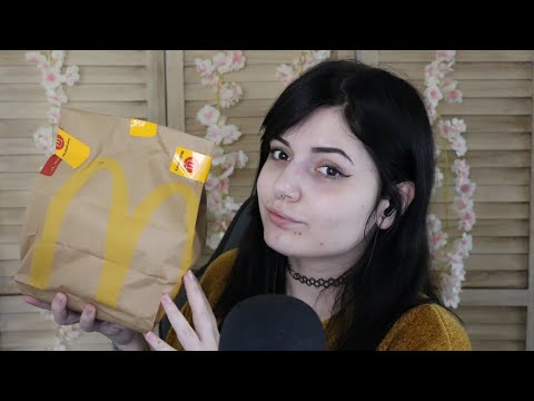 (Magyar ASMR) McDonald's Mukbang és Kérdések 🍔🍟