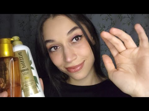 [ASMR] Amiga arrumando seu cabelo para dormir - Voz suave e sussurro