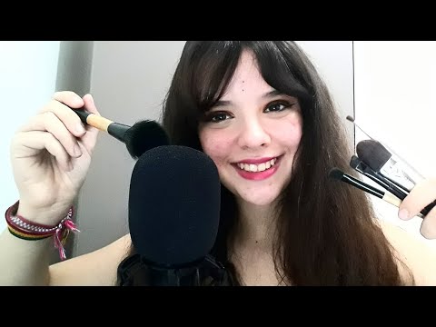 ASMR PINCÉIS NO MICROFONE COM SONS DE BOCA.(COM SUSSURROS)