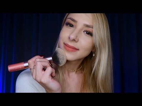 ASMR - ME MAQUIANDO DELICADAMENTE PARA TE DAR SONINHO 😴