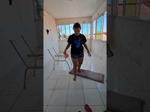 uma limpeza boa na varanda #asmr #fyp #shorts #faxina