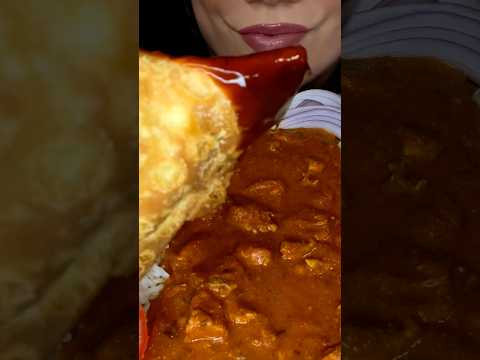 Butter chicken and samosas #asmr #indian #food #shorts