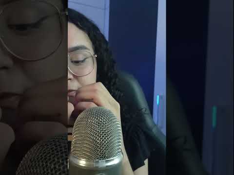 ASMR- Tapping no livrinho