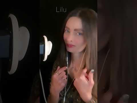 🌙 ASMR GEMELAS OPUESTAS 💋 La Tonta Sexy vs. La Dulce Inteligente | #shorts #asmr  | ASMR ESPAÑOL