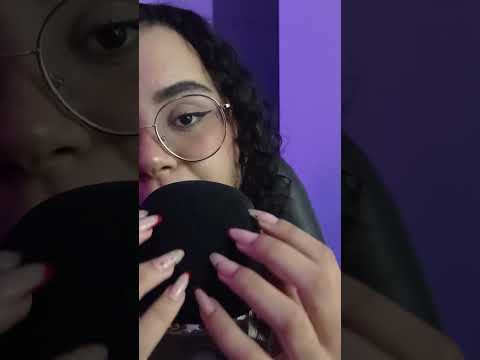 ASMR- Arranhando o microfone