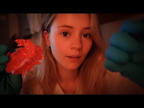ASMR | une surfeuse te soigne après une mauvaise vague (médical, soin, conseil…)