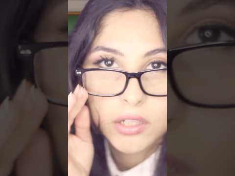 الاستاذه مزاجها معكر