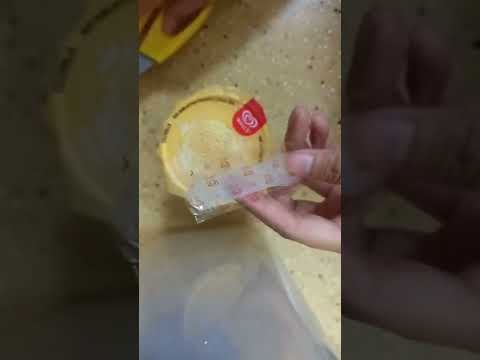 Food ASMR | Serving you vanilla ice cream by wall's
