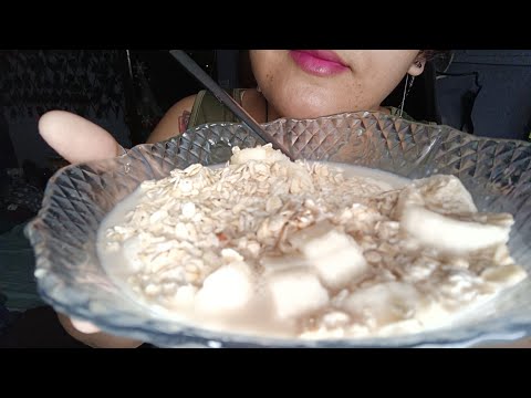 ASMR Comiendo avena con plátano y nuez 