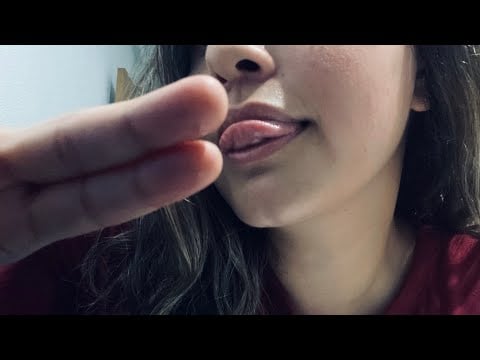 ASMR ✨ MASAJE FACIAL EXPRESS CON SPIT PAITING 💦🥰 [mouthsounds, susurros y besitos]💗