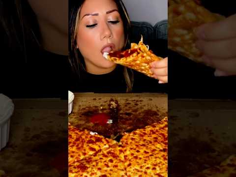 Extra cheesy pizza #asmr #cheesy #pizza #foodie #mukbang