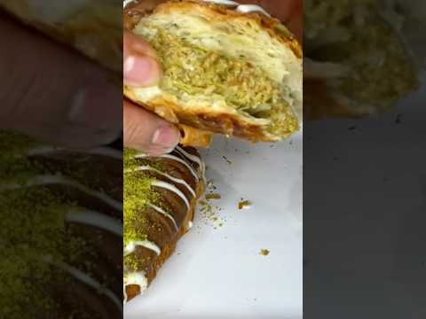 Viral Dubai Chocolate Pistachio Croissant #chocolate #mukbang